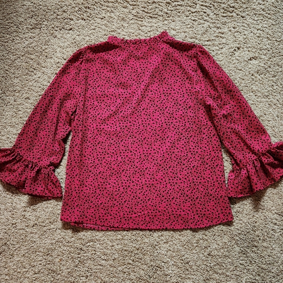 CeCe Ruffle Collar V-Neck ¾Length sleeve blouse Size M Colors magenta & black - Picture 12 of 13
